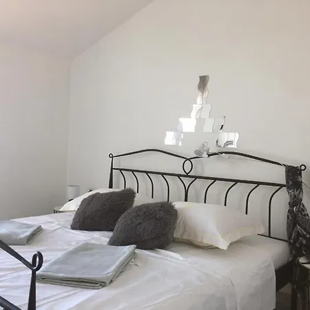 Apartments Uno * Tisno