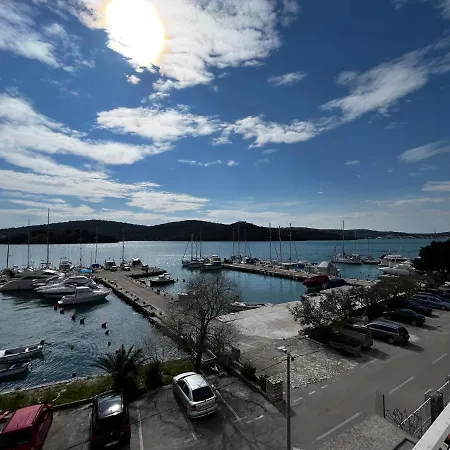 Seaview Apartment