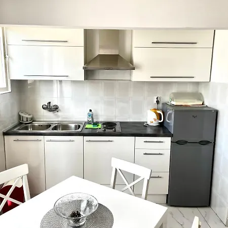Daire Apartments Uno Tisno