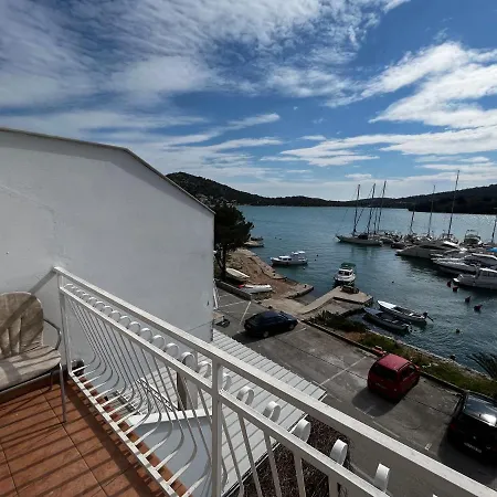 Seaview Apartment