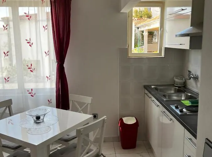 Seaview Lägenhet Tisno